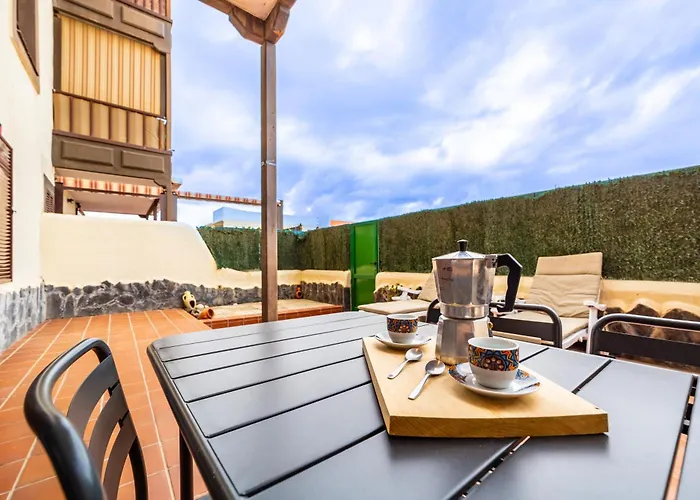 Gaviota Real En Balcon Del Mar Costa Del Silencio